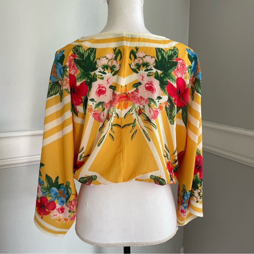 Flying Tomato Small Floral V-Neck Yellow Top Boho Tropical Faux Wrap Kimono - Picture 7 of 10